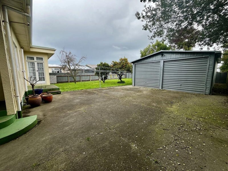 241 Mayfair Avenue, Mayfair, Hastings - Carousel 12