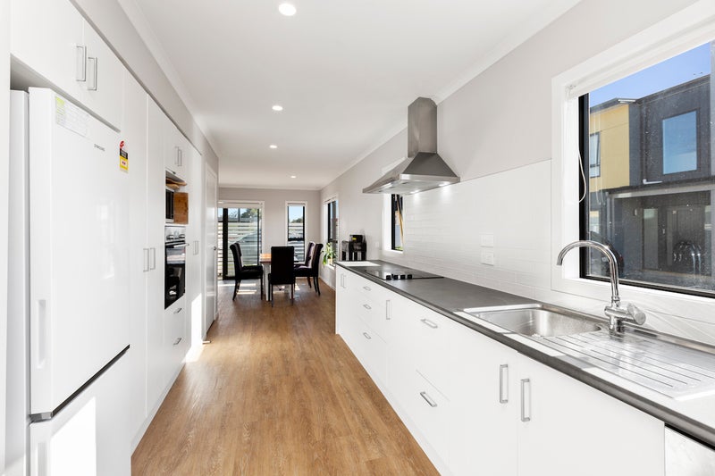 8/2 Joshua Lane, Hamilton East, Hamilton - Carousel 2