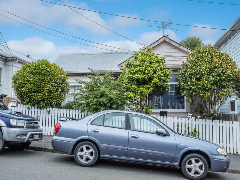 82 Pirie Street, Mount Victoria, Wellington - Carousel 1
