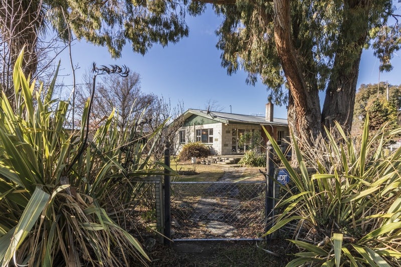 1 Hopkins Street, Cromwell - Carousel 20