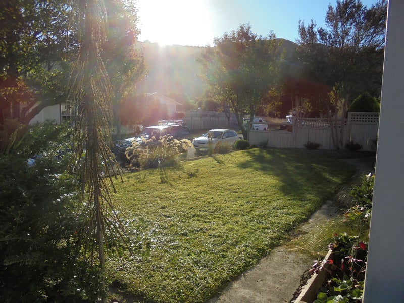 24 Delaware Grove, Totara Park, Upper Hutt - Carousel 1