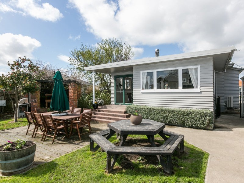 605 Hastings Street South, Akina, Hastings - Carousel 1