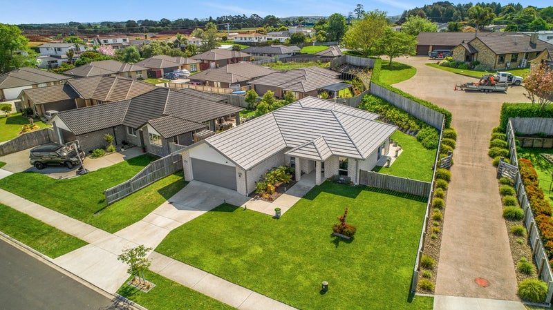 42 Pamela Christine Road, Patumahoe, Pukekohe - Carousel 2
