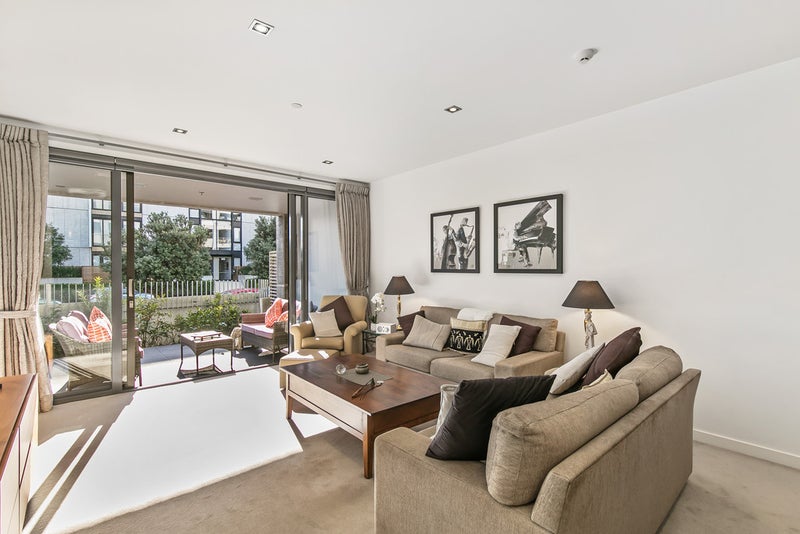 2 Bluegrey Avenue, Stonefields, Auckland - Carousel 1