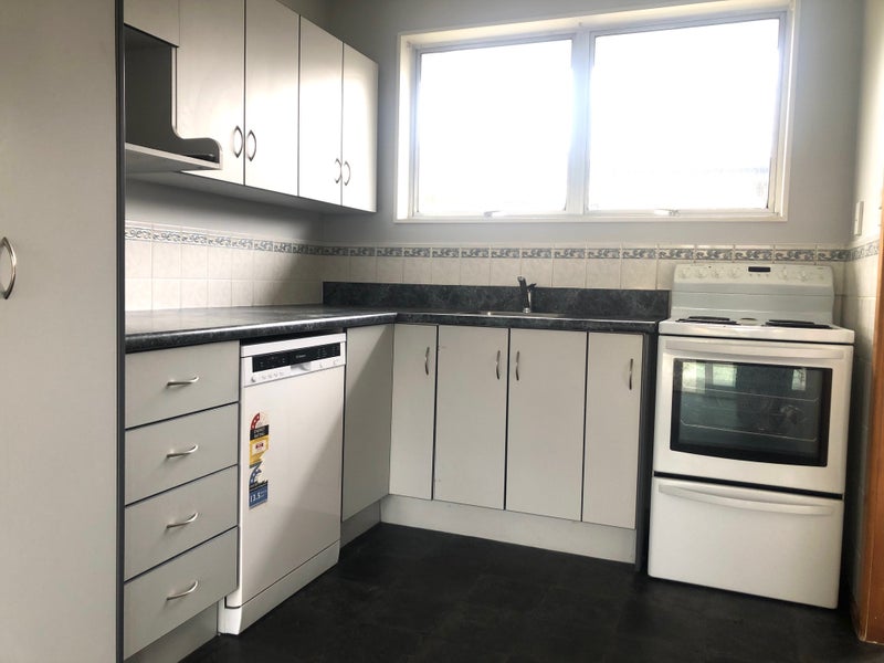 42 Denise Crescent, Hornby, Christchurch - Carousel 2