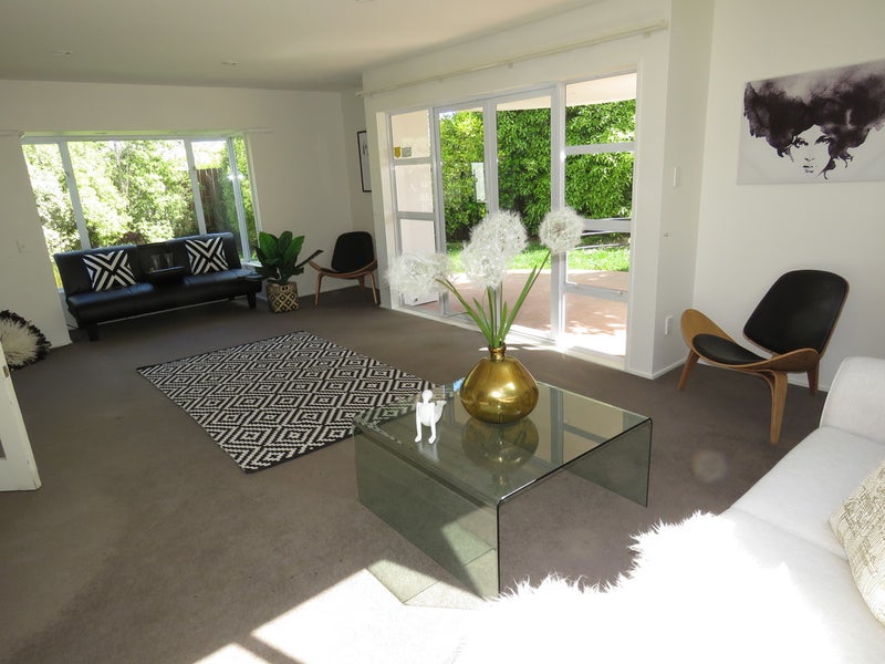 396A Memorial Avenue, Burnside, Christchurch - Carousel 1