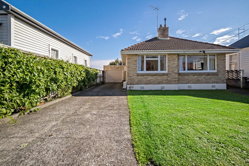 130 Tukapa Street, Westown, New Plymouth - Carousel 2