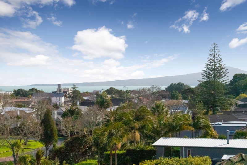 19 Allum Street, Kohimarama, Auckland - Carousel 2