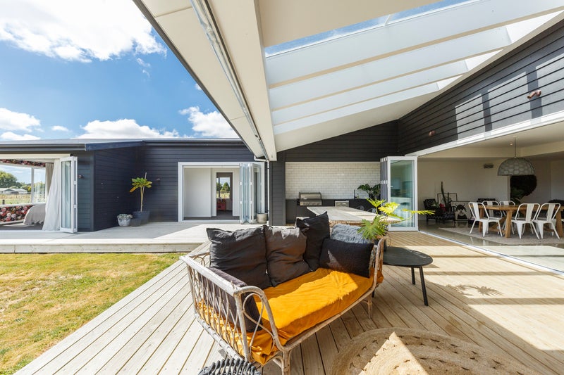 1079 Lockwood Road, Kairanga, Palmerston North - Carousel 1