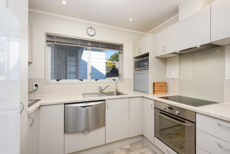 26B Burns Street, Gate Pa, Tauranga - Carousel 2