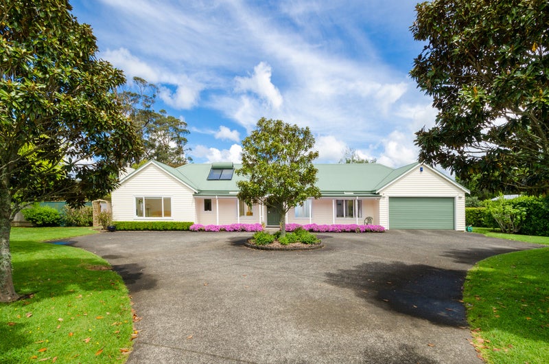 881 Waitakere Road, Kumeu - Carousel 2