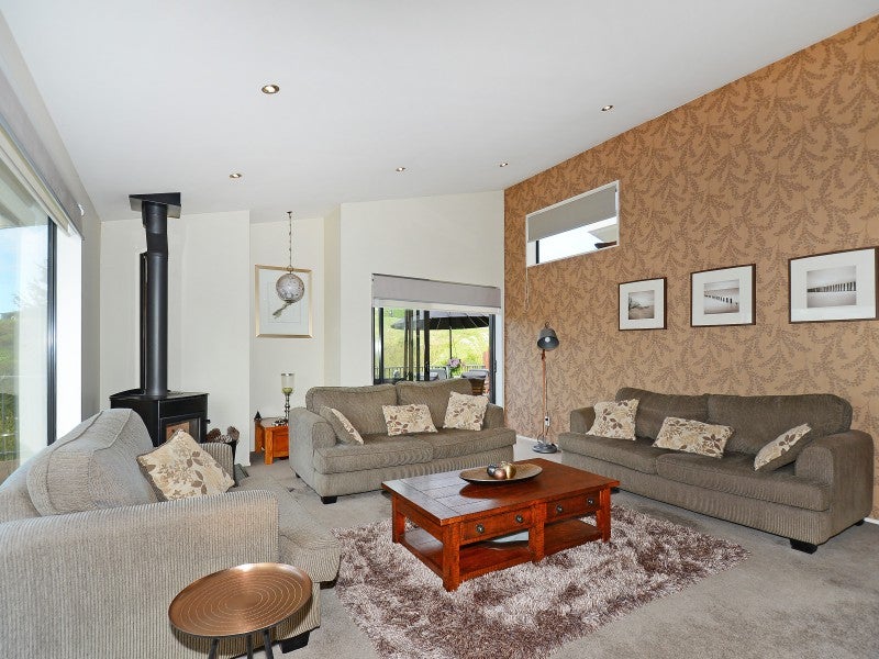 1 Meadowbank Drive, Belmont, Lower Hutt - Carousel 2