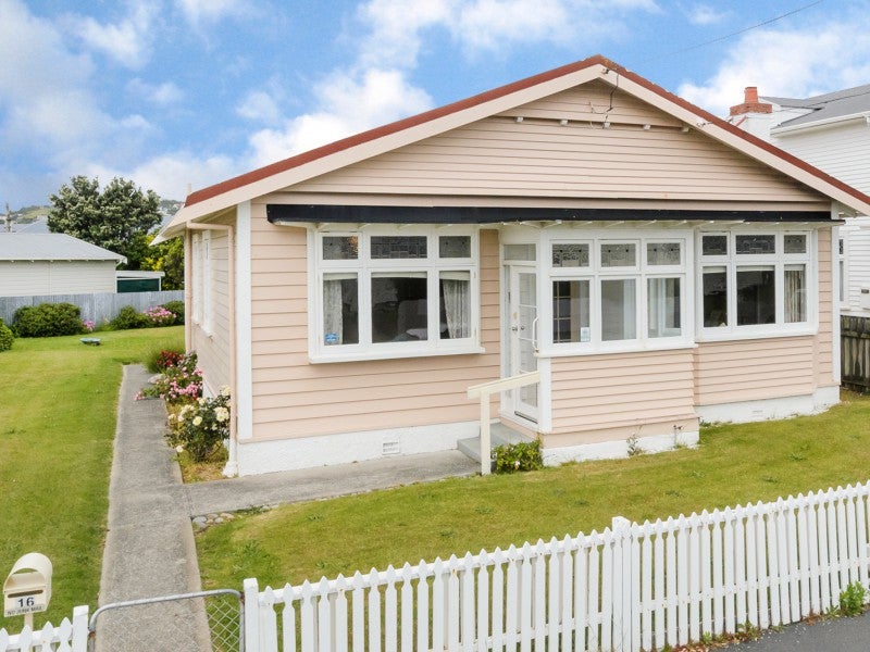 16 Liverpool Street, Miramar, Wellington - Carousel 1