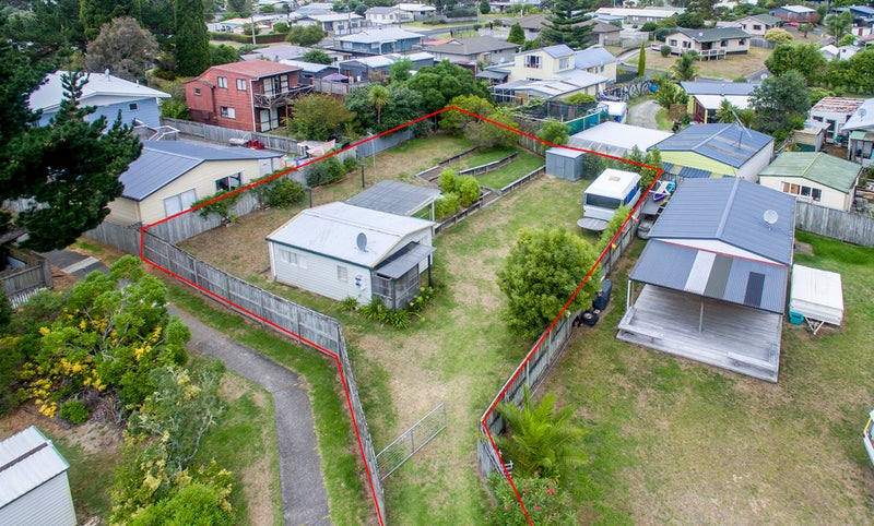 121 Avalon Place, Whangamata - Carousel 1