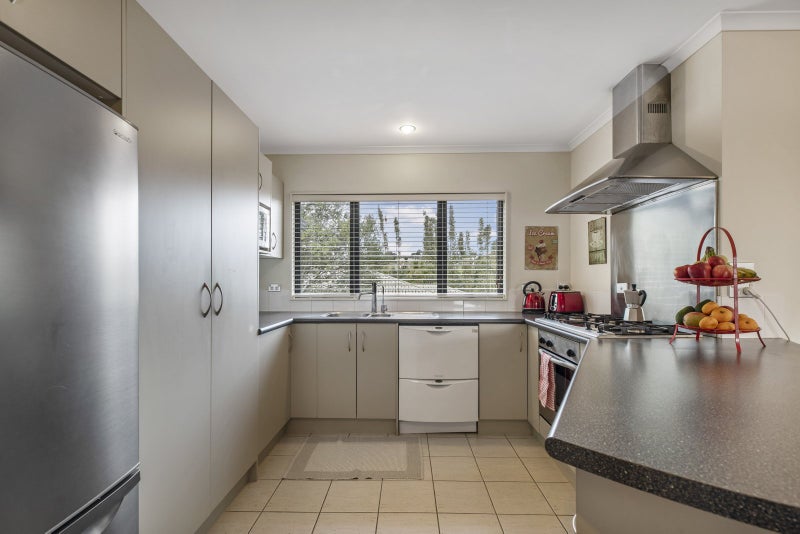 20 McKinley Road, Sunnyvale, Auckland - Carousel 2