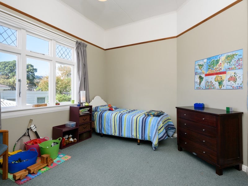 39 Ribble Street, Island Bay, Wellington - Carousel 12