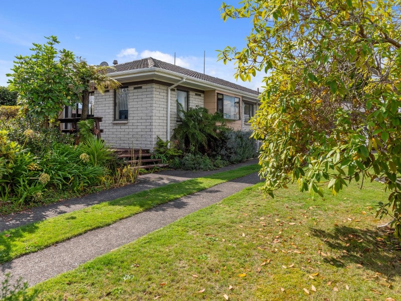 30 Burton Place, Owhata, Rotorua - Carousel 1