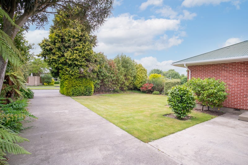 7 Canberra Place, Redwood, Christchurch - Carousel 15