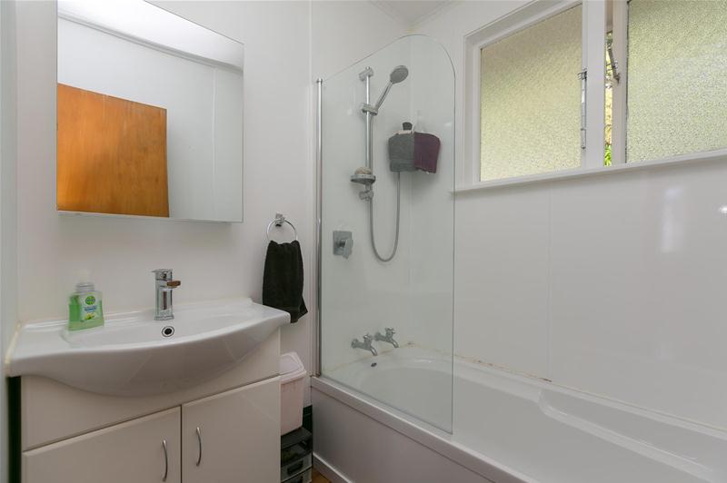 24 Whakawhiti Street, Marfell, New Plymouth - Carousel 13