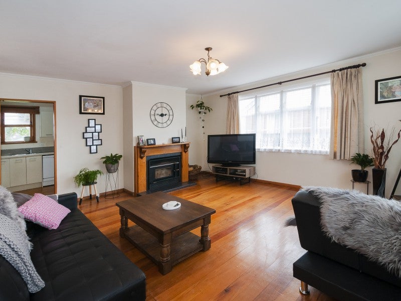 6 Fisk Street, Naenae, Lower Hutt - Carousel 2