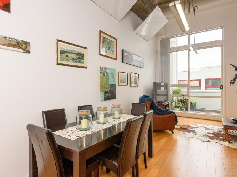 116/107 Thorndon Quay, Pipitea, Wellington - Carousel 2