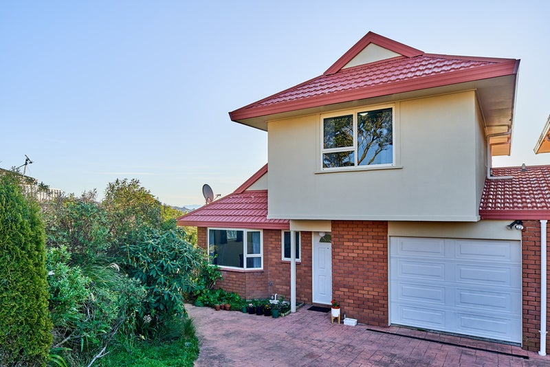 8A Fernwood Court, Woodridge, Wellington - Carousel 1