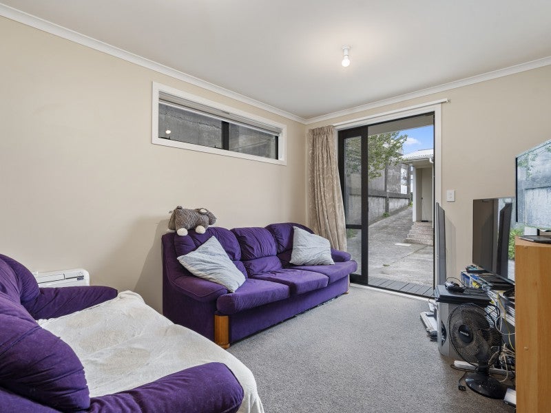 2/24 Hori Street, Vogeltown, New Plymouth - Carousel 2