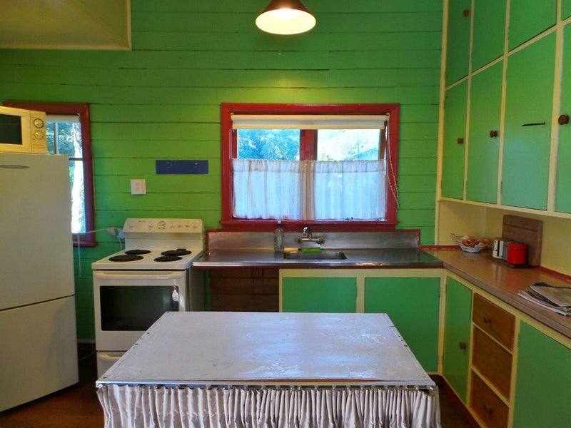 2 Hay Street, Shannon, Palmerston North - Carousel 2