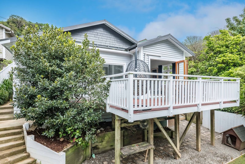 23 Rothsay Road, Ngaio, Wellington - Carousel 1