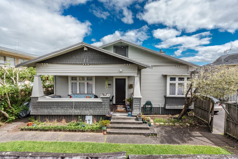 1171A Victoria Street, Whitiora, Hamilton - Carousel 1