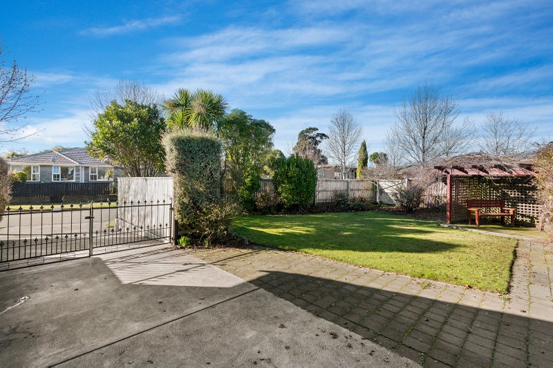 2 Seagrave Place, Ilam, Christchurch - Carousel 13