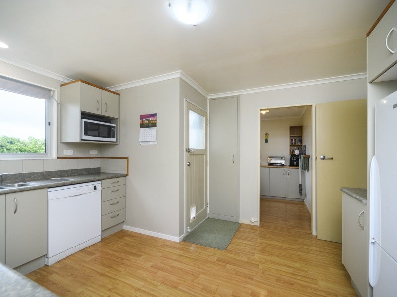 47 Kaimanawa Street, Kelvin Grove, Palmerston North - Carousel 2