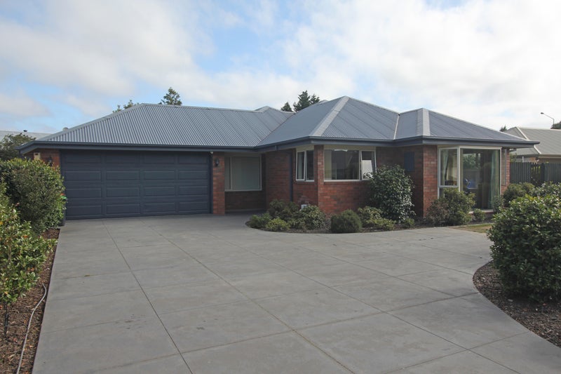 33 Baltimore Green, Shirley, Christchurch - Carousel 1