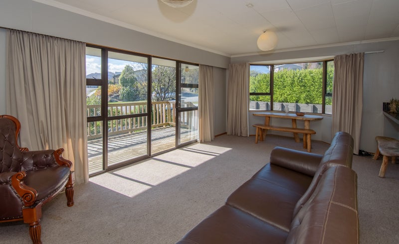 15 Poplar Drive, Kelvin Heights, Queenstown - Carousel 2