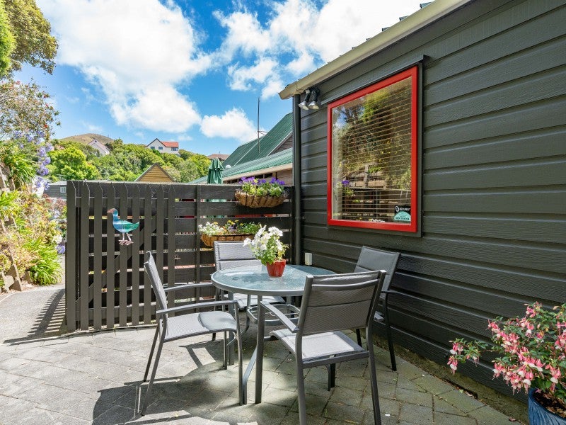 1/33 Halswater Drive, Churton Park, Wellington - Carousel 1