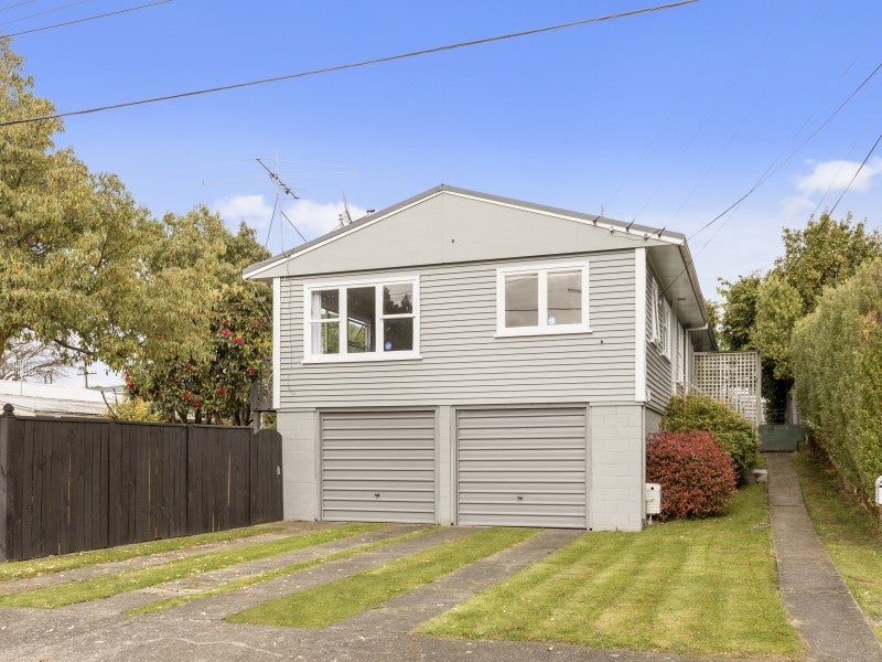 1/16 Rosina Street, Clouston Park, Upper Hutt - Carousel 1