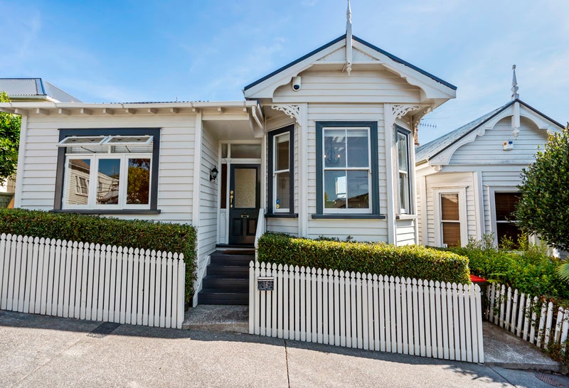18 Russell Street, Freemans Bay, Auckland - Carousel 1