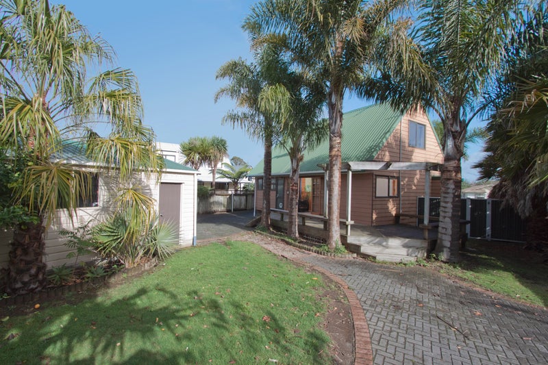 17 Ronald Court, Pukete, Hamilton - Carousel 16