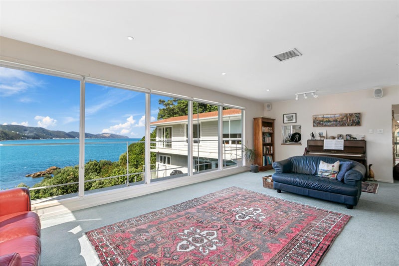 1A Howard Road, Point Howard, Lower Hutt - Carousel 2