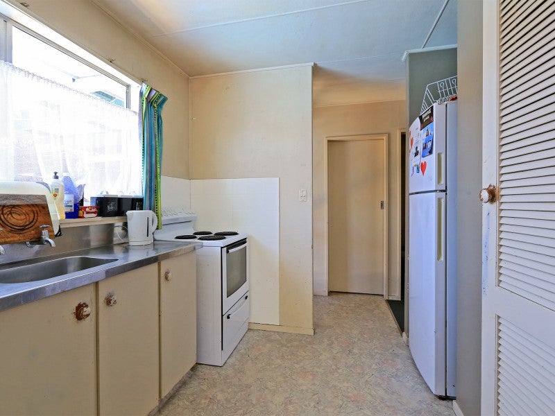 199 Flaxmere Avenue, Flaxmere, Hastings - Carousel 2