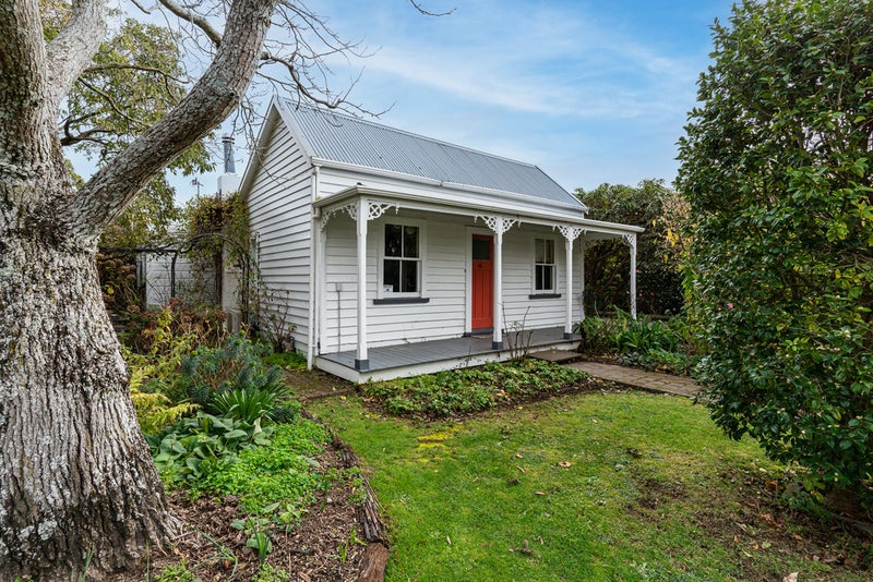 56 Brightwater Terrace, Terrace End, Palmerston North - Carousel 1