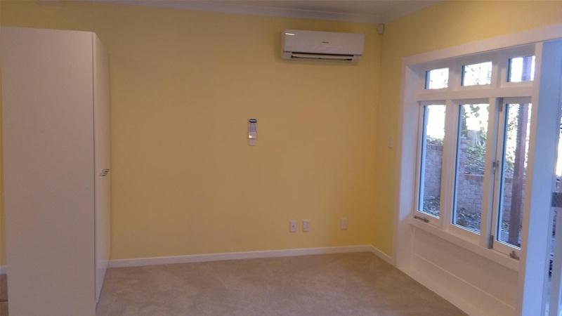 9 Pleasant Place, Mellons Bay, Auckland - Carousel 2