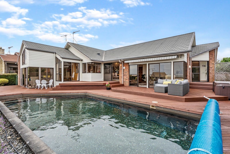 60 Oliver Road, Eastern Beach, Auckland - Carousel 2