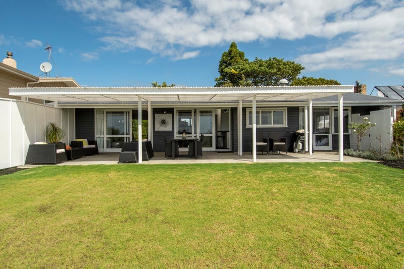 18 Sutherland Road, Brookfield, Tauranga - Carousel 2