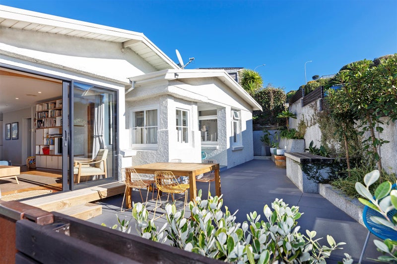 9 Britannia Heights, Stepneyville, Nelson - Carousel 1