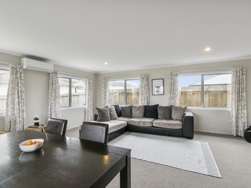 14 Reubens Farm Lane, Taita, Lower Hutt - Carousel 2