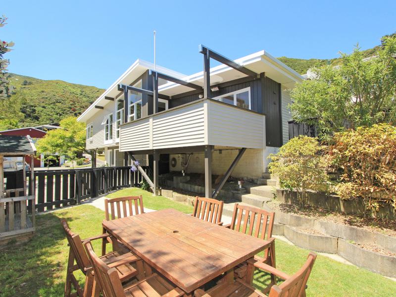 11 Volkner Grove, Waterloo, Lower Hutt - Carousel 20