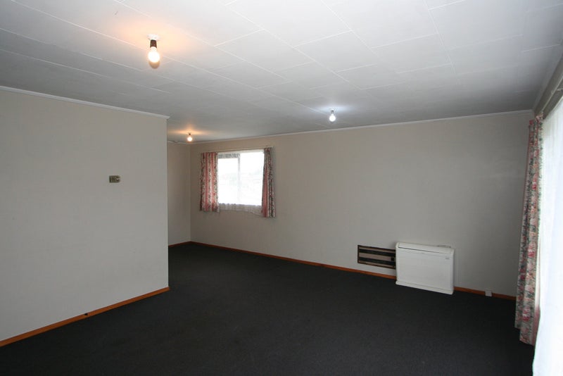 32 Ottrey Street, Clifton, Invercargill - Carousel 2