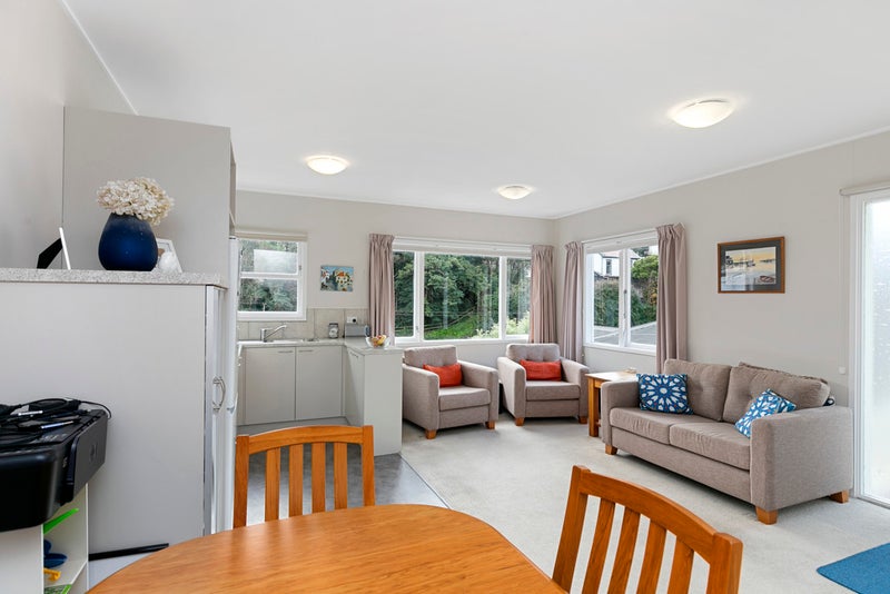 7/147 Glenmore Street, Kelburn, Wellington - Carousel 1