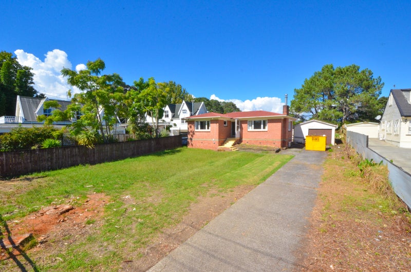 43 Beaubank Road, Kelston, Auckland - Carousel 1